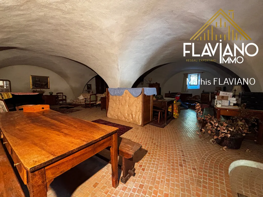 Esszimmer - Two-House Property with Mountain Views near Barcelonnette