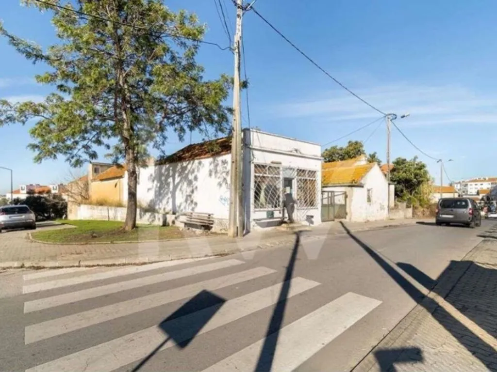 Välivaade - Urban Land with Development Potential in Seixal