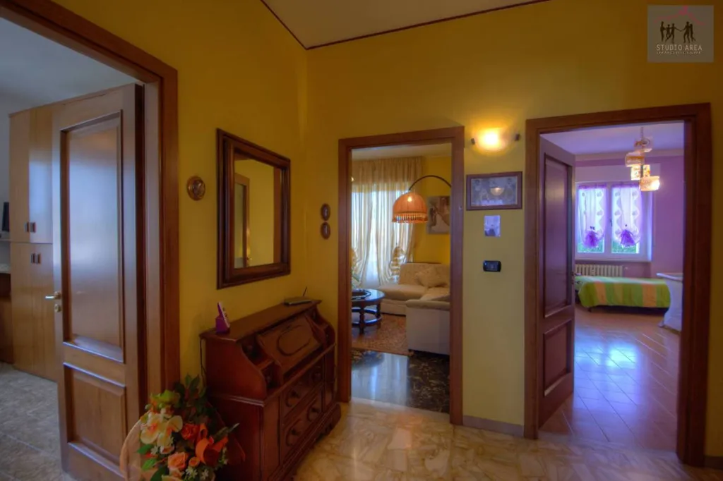 Esik - Apartment with Balcony in Mondovì