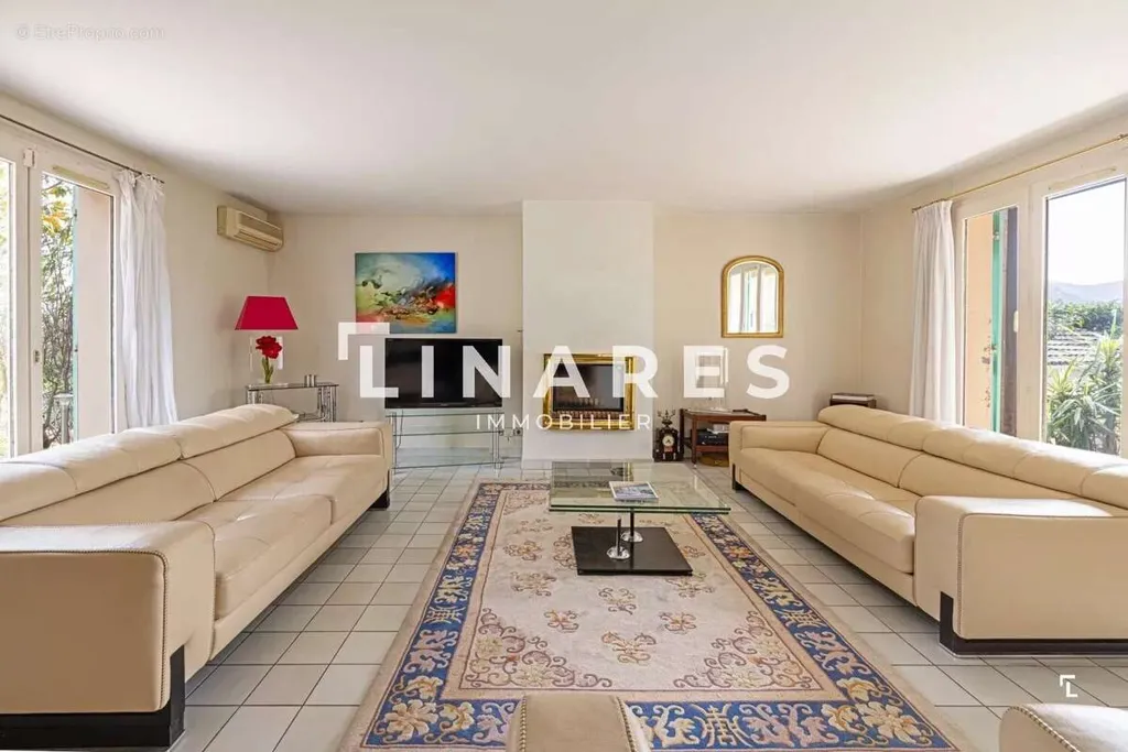 Séjour - Villa T4 avec Jardin au Parc des 7 Collines