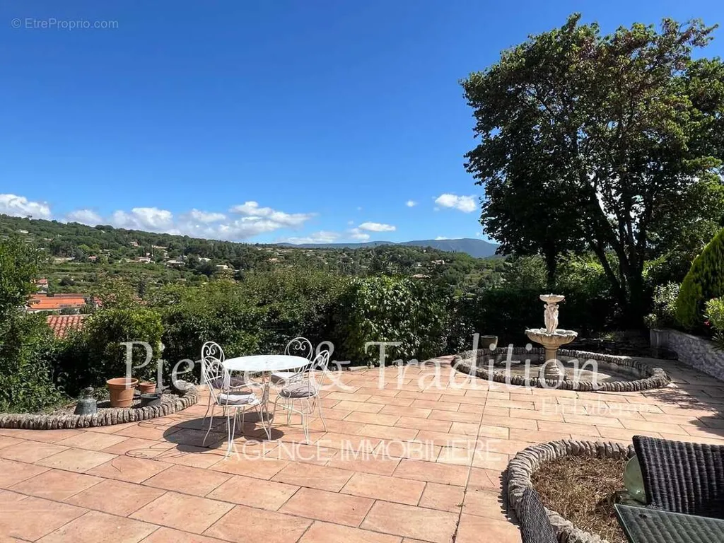 Terrazza - Detached Villa with Garden in Apt