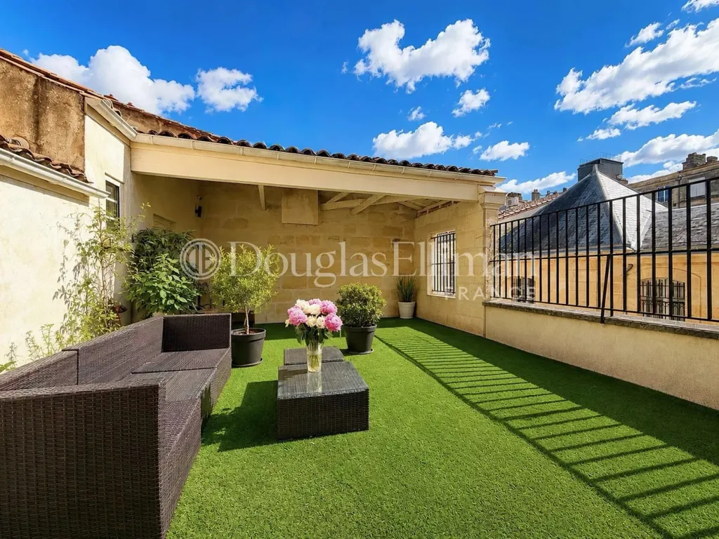 Terrasse - Maison d'Époque avec Terrasse au Jardin Public, Bordeaux