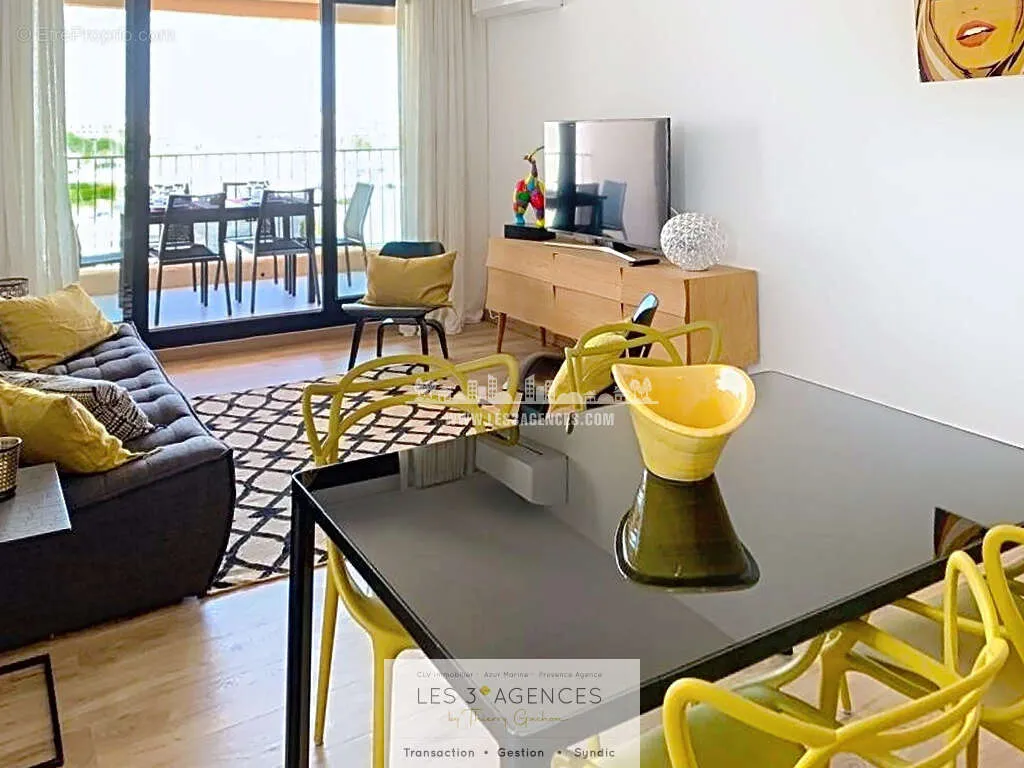 Elutuba - Renovated 3-Bed Flat with Marina View in Nice