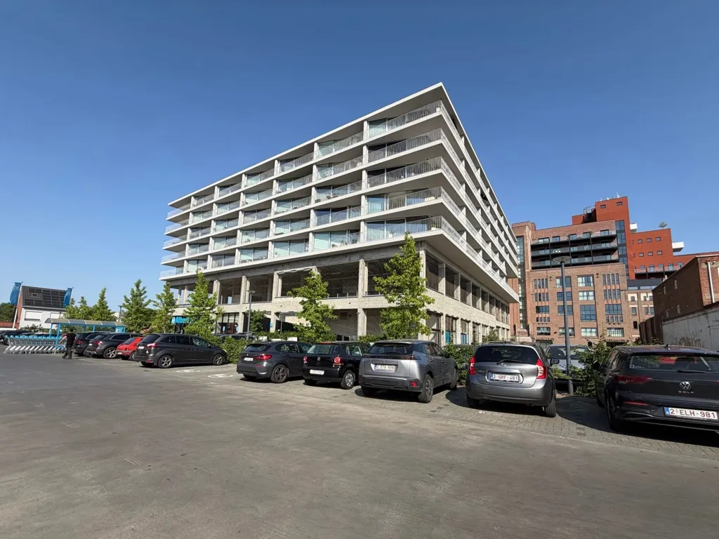 Välivaade - Penthouse with South-West Terrace in Merchtem