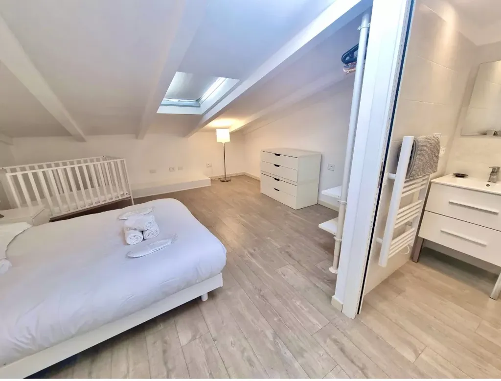 Magamistoad - Renovated Apartment with Elevator in Cannes Centre