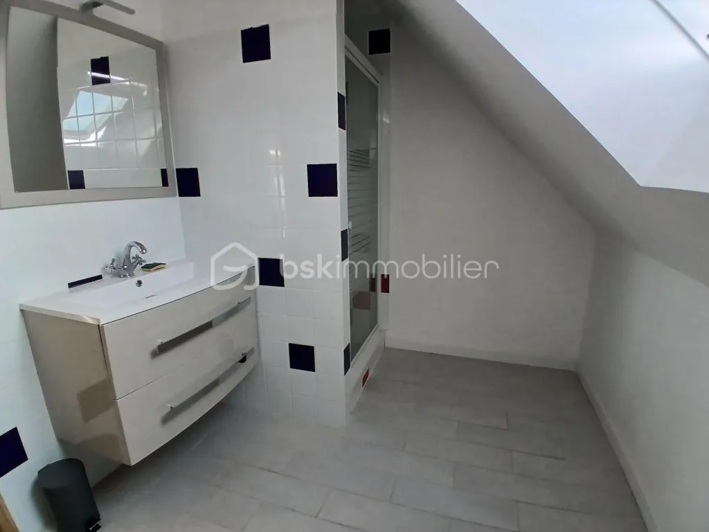 Salles de bain - Longère Rénovée avec Jardin au Cœur du Village