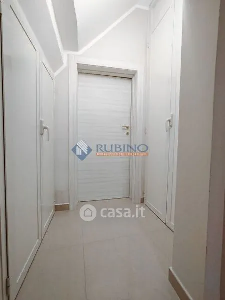 Pièces - Modernised Apartment with Balcony in Barletta