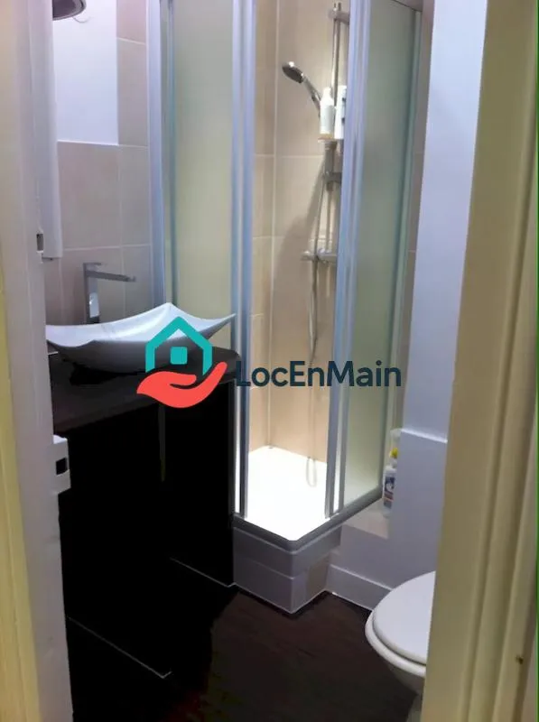 Vannitoad - Meubled T2 with Balcony in Clichy