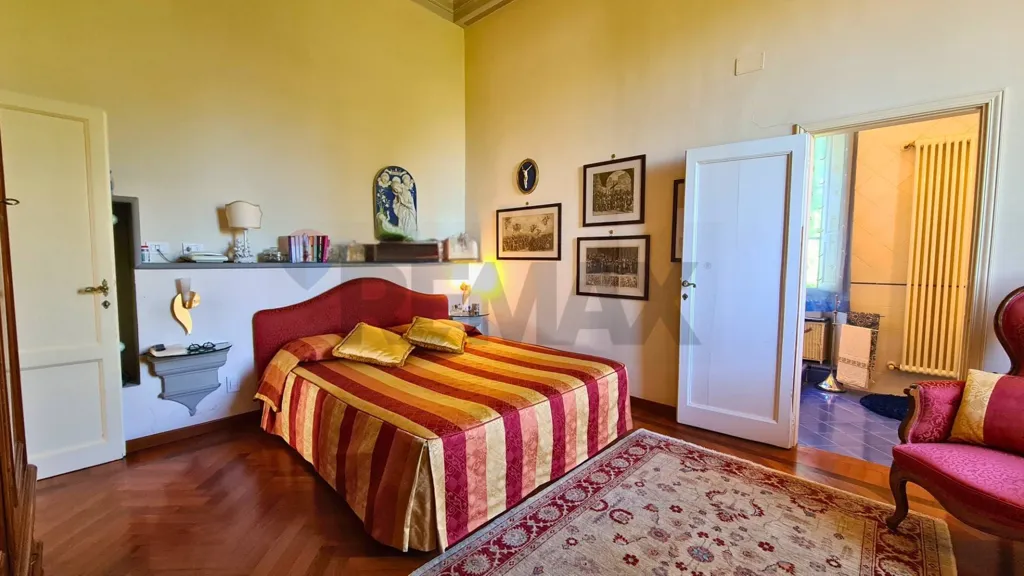 Chambres - Historic Villa with Panoramic Terrace in Lastra a Signa