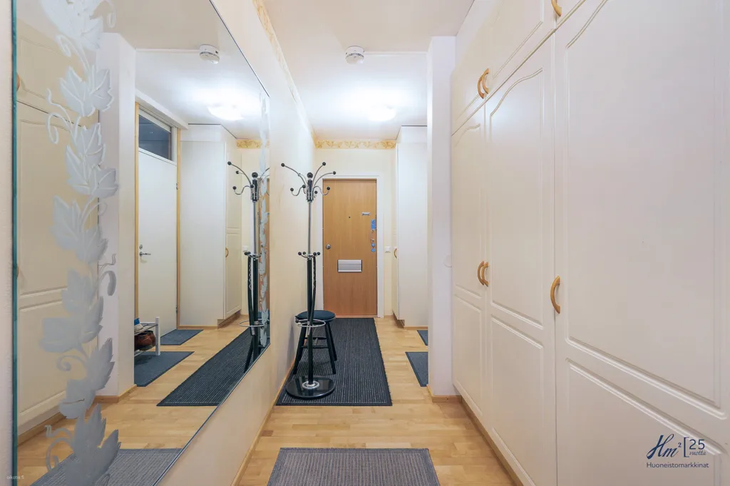 Hallway - Two-Bedroom Flat with Garden View in Runosmäki