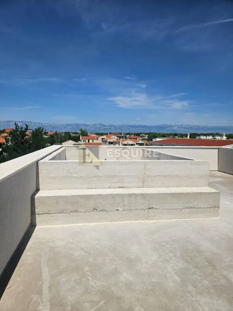 Terrasse - Penthouse with Sea View in Privlaka