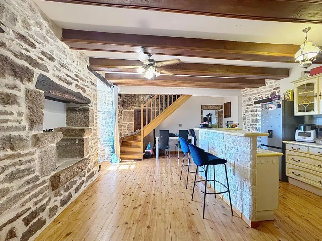 Cuisine - Maison en Pierre avec Jardin à Gillorgues