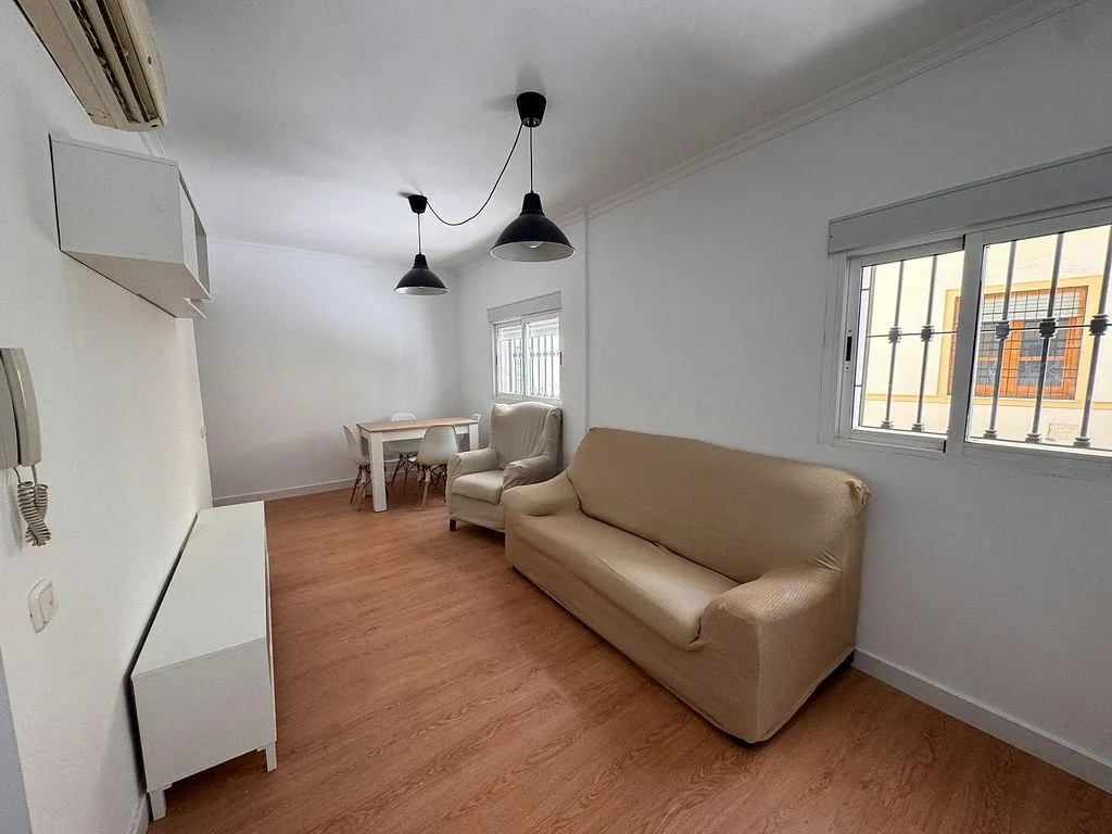 Elutuba - Furnished Flat in Cathedral Centre, Almería