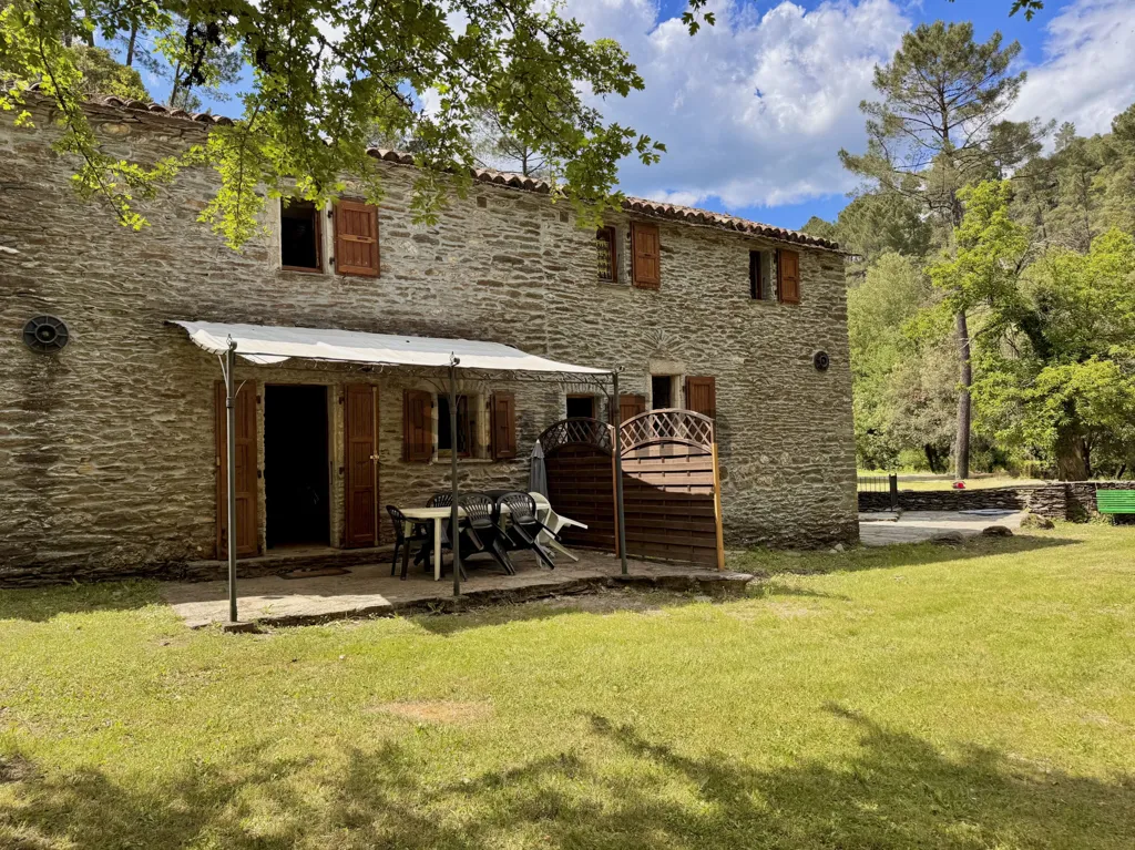 Extérieur - Hameau de 22 Hectares avec Piscine en Cévennes