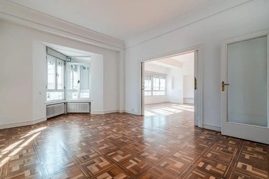 Séjour - 4-Bedroom Flat with Air Conditioning in Goya