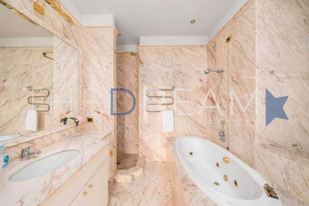 Bagni - Luxury Villa with Pool in Lucca, Tuscany