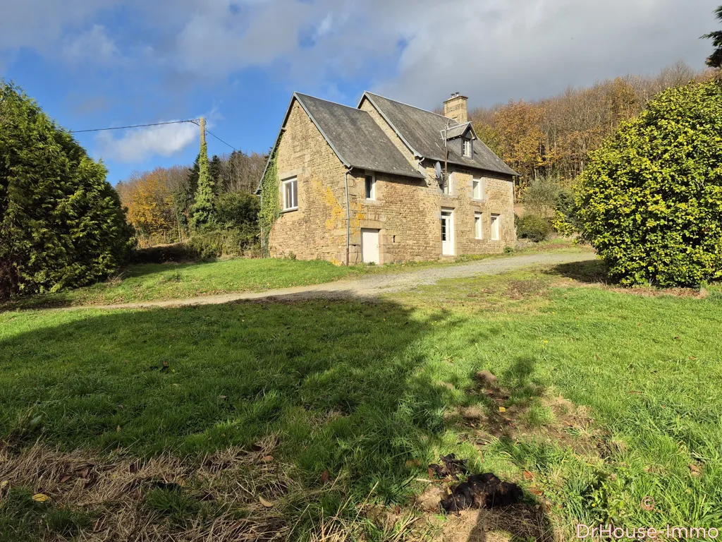 Extérieur - Maison en Pierres avec Vue Campagne à Saint-Pois