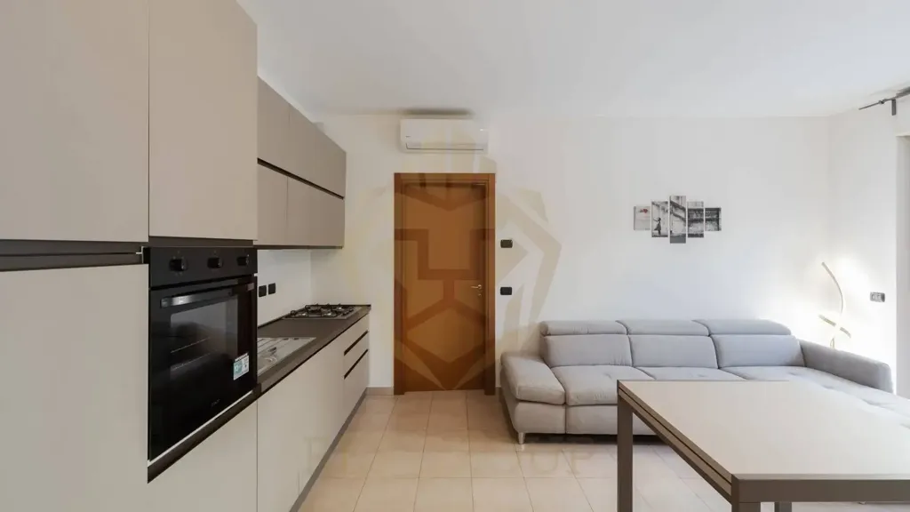 Elutuba - Modern Flat with Private Garden in Monza