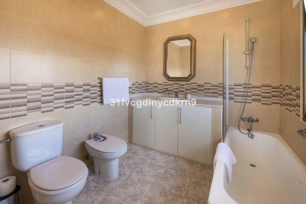 Vannitoad - Independent Villa with Pool in Estepona