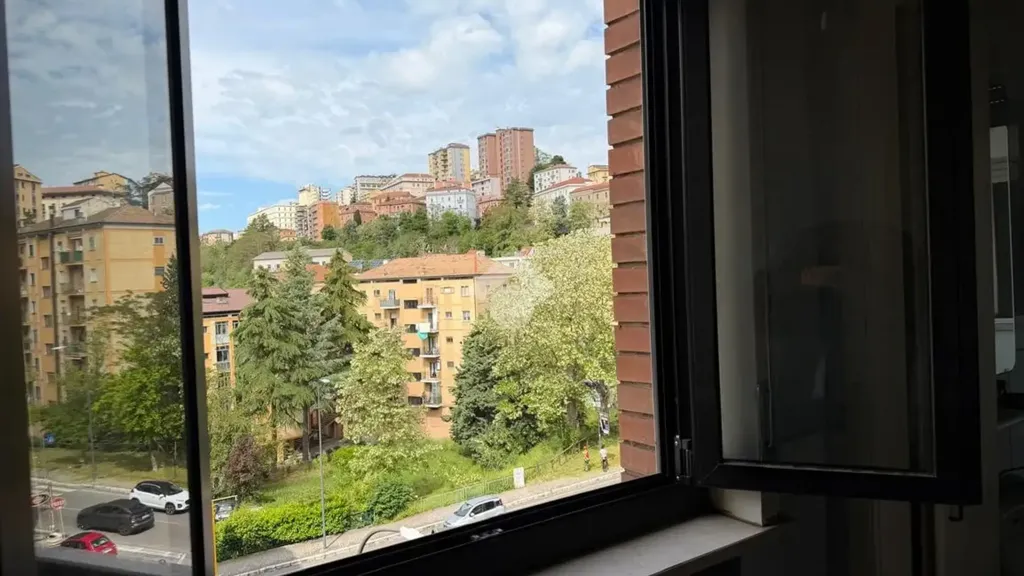 Pièces - Apartment with Balcony in Potenza