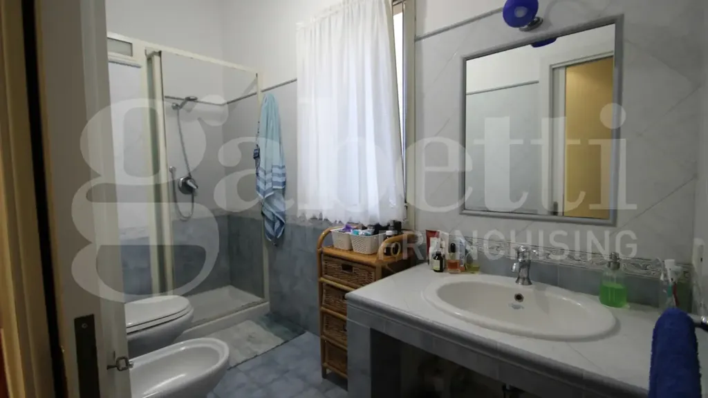 Vannitoad - Refurbished Triplex with Balcony in Catania