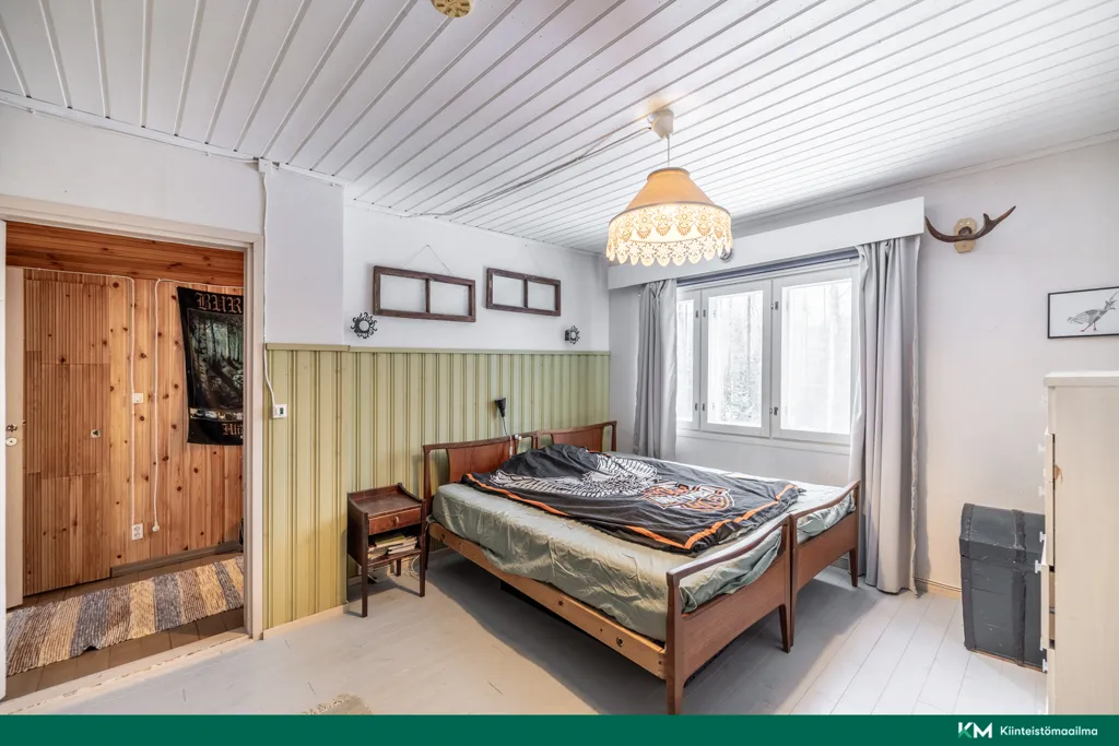 Magamistoad - Traditional Cottage with Barn in Kantala