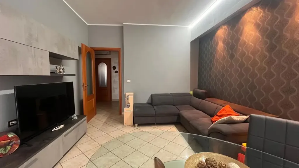 Séjour - Rearranged Apartment with Balcony in Beinasco