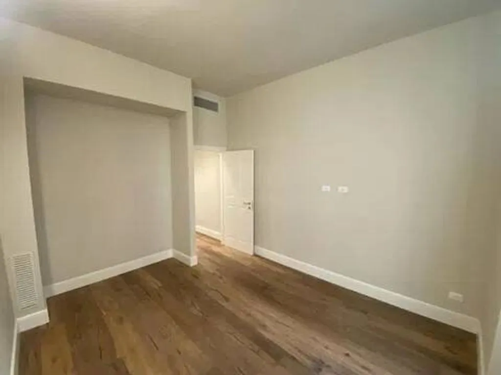 Rooms - Luxury 4-Bedroom Apartment in Florence