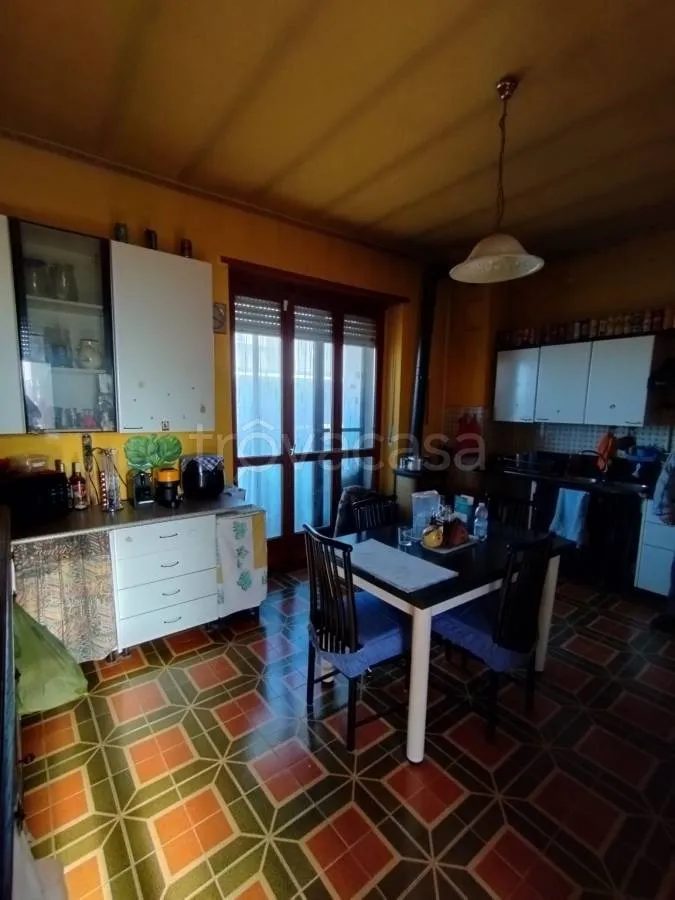 Söögituba - Bifamiliar Villa with Panoramic View in Pralormo