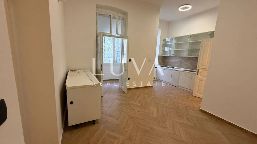 Köök - Commercial Space with Balcony in Donji Grad, Zagreb
