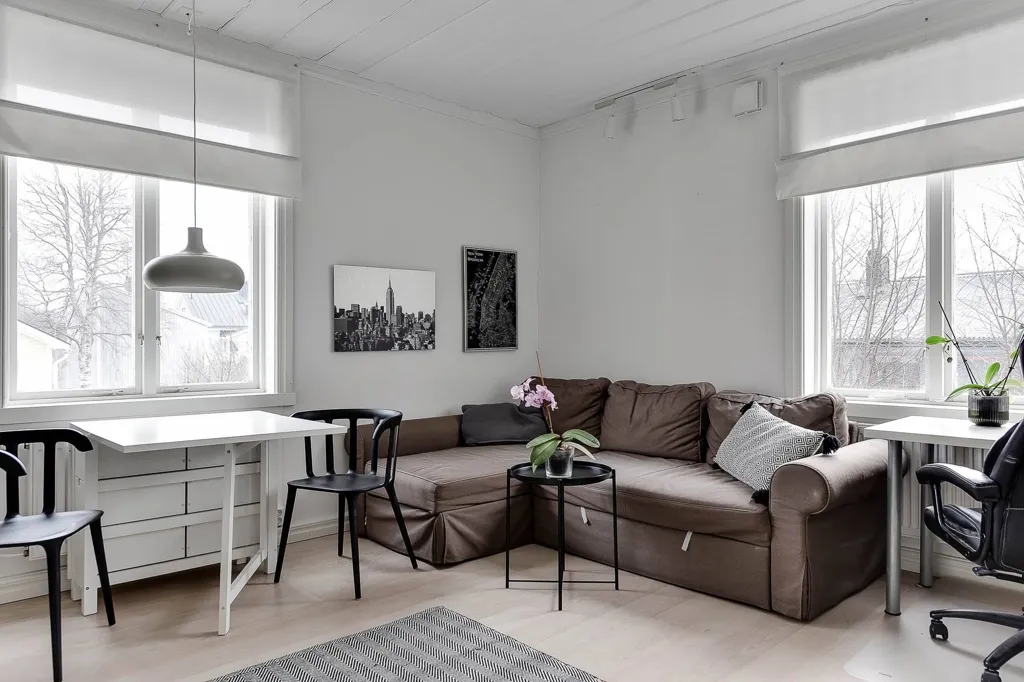 Office - Charming Apartment with Courtyard in Umeå