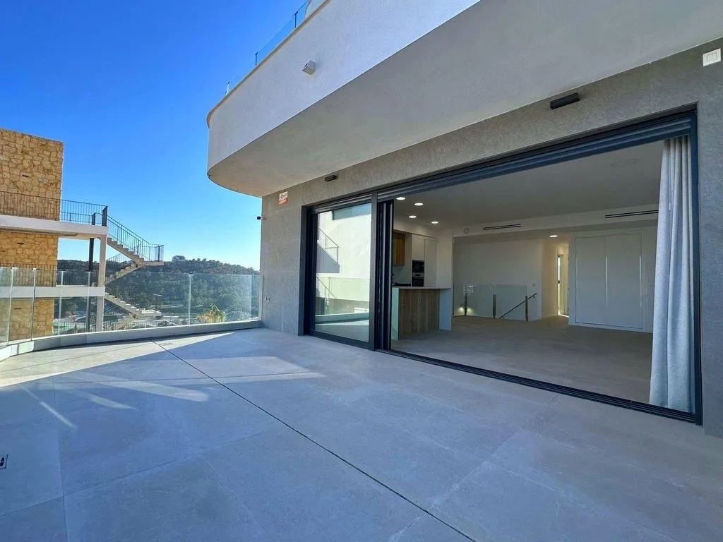 Luxury Duplex with Sea Views in Finestrat