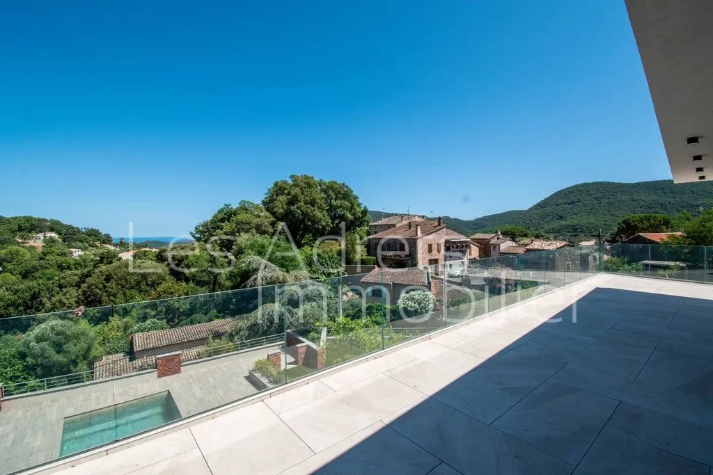 Terrass - Luxury Apartment with Pool in Les Adrets-de-l'Estérel