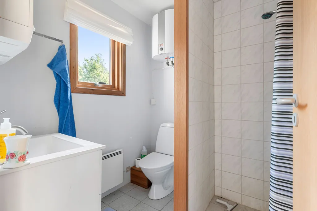 Bathrooms - Cottage by Gudmindrup Strand in Højby