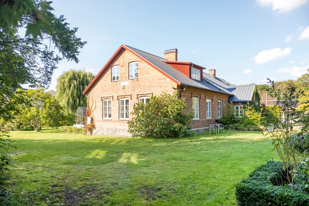 Giardino - Converted Schoolhouse with Garden in Ingelstorp