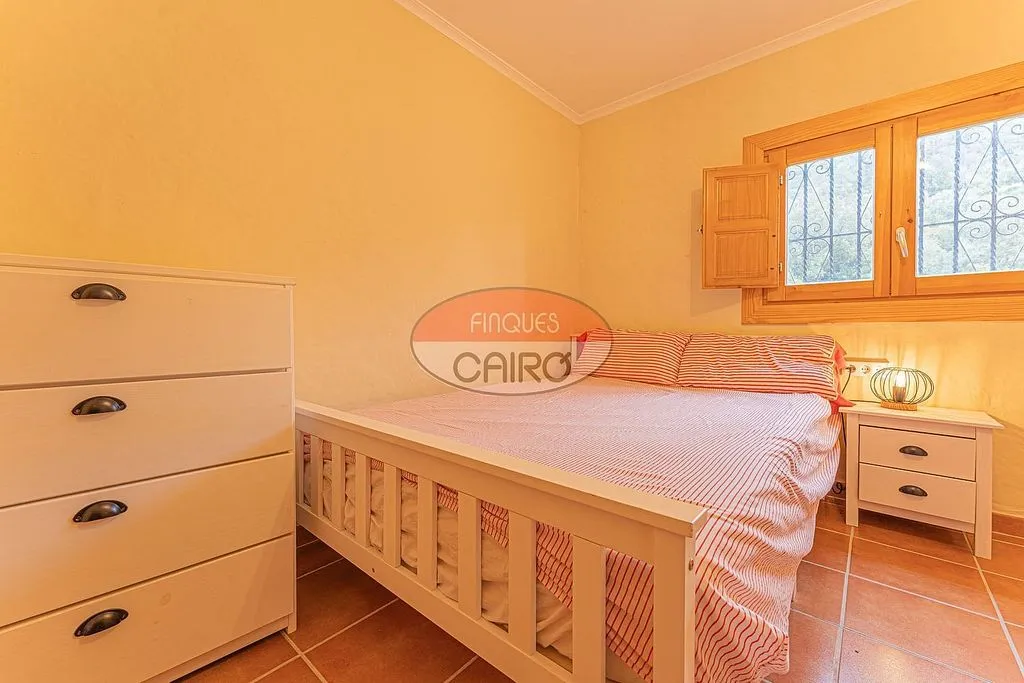 Chambres - Rustic Masia with Pool in Cabanelles