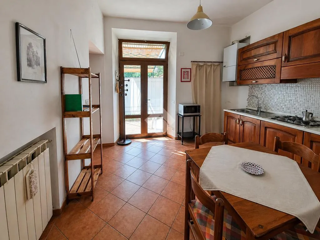 Salle à manger - Characterful 2-Bedroom Flat with Garden in Florence
