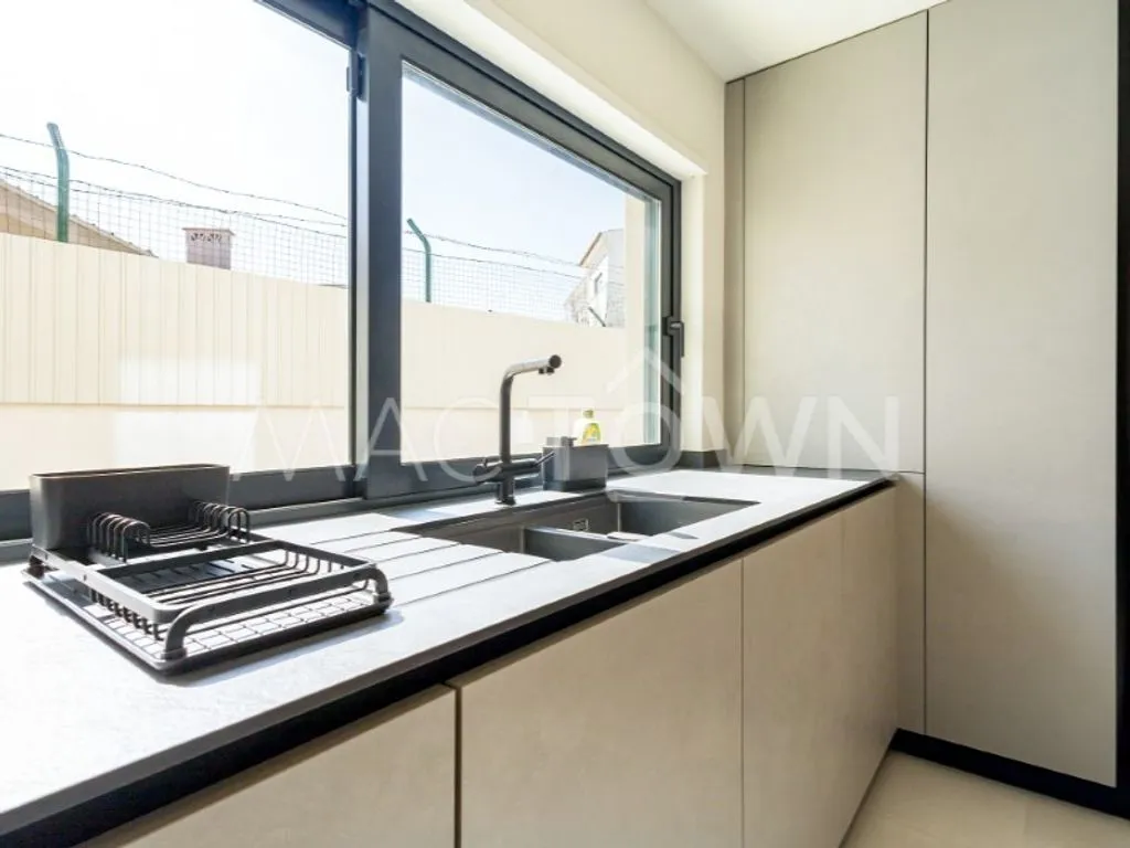 Cuisine - Luxury Villa with River View in Lisbon