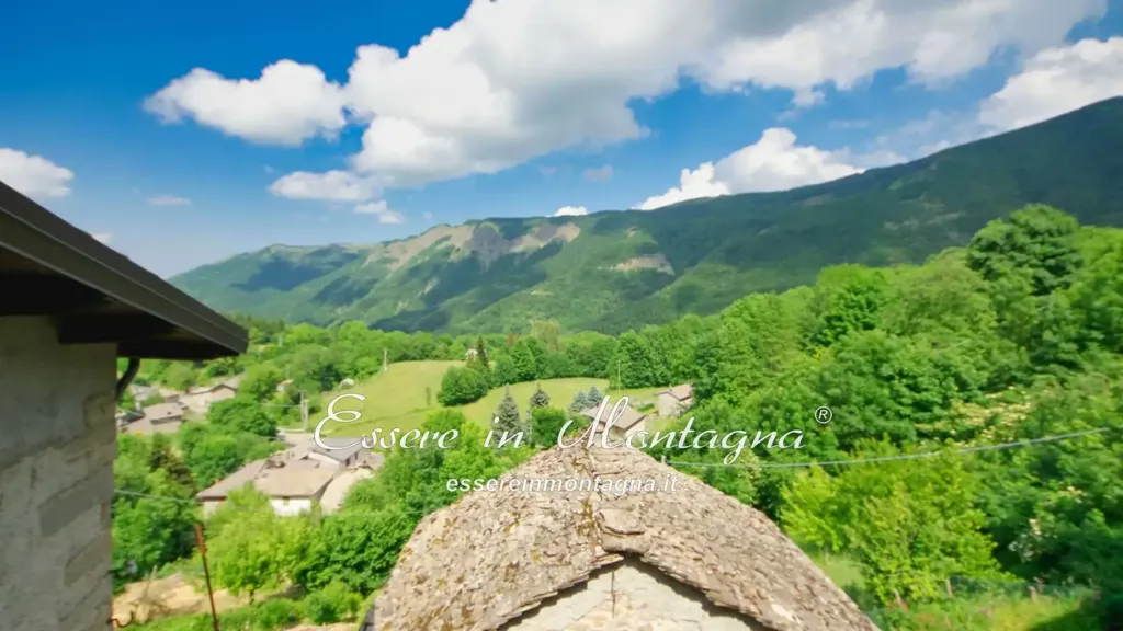 Exterior - House Portion with Mountain View in Fanano