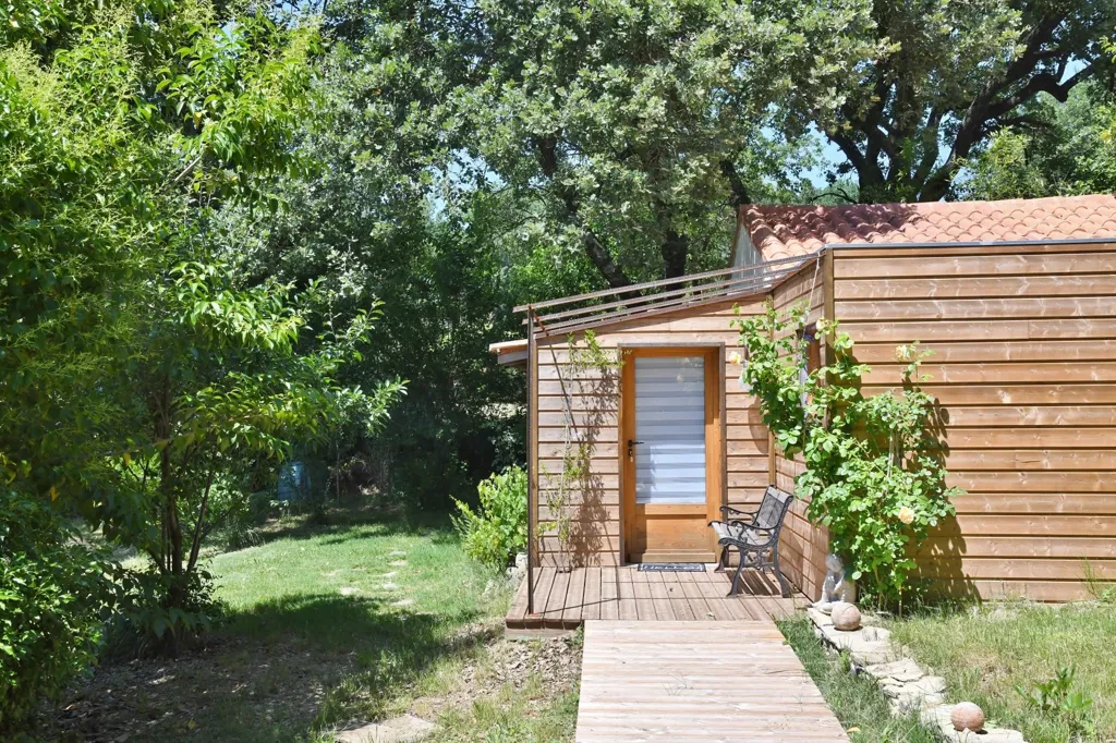 Jardin - Villa de Plain-pied avec Piscine à Uzès