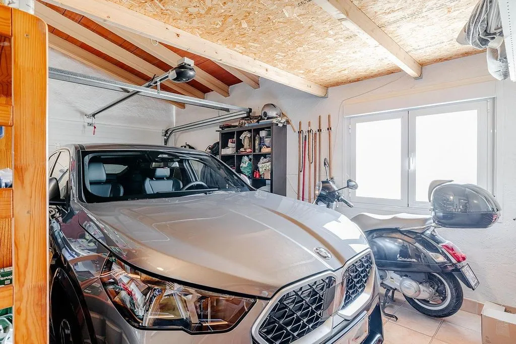 Garage - Villa with Pool and Terrace in Calpe