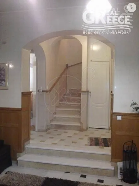 Esik - Mezzanine with Mountain View in Agios Stephanos