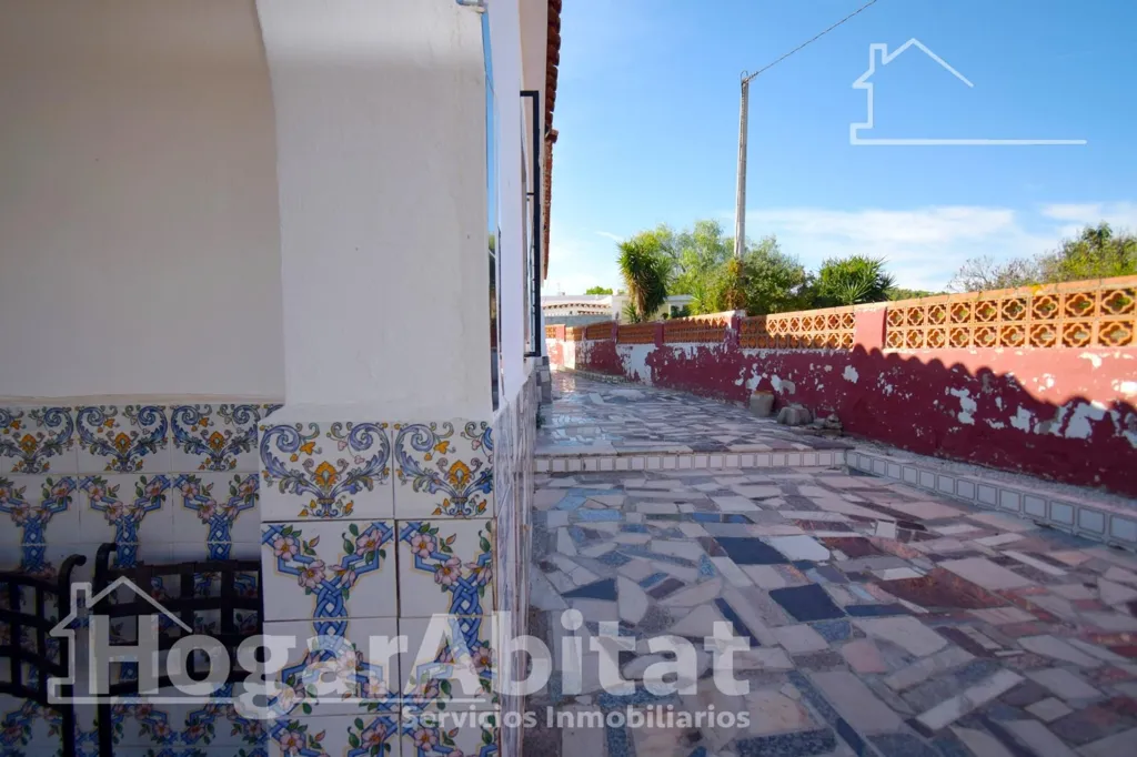 Aed - Rustic Chalet with Pool in Vilamarxant