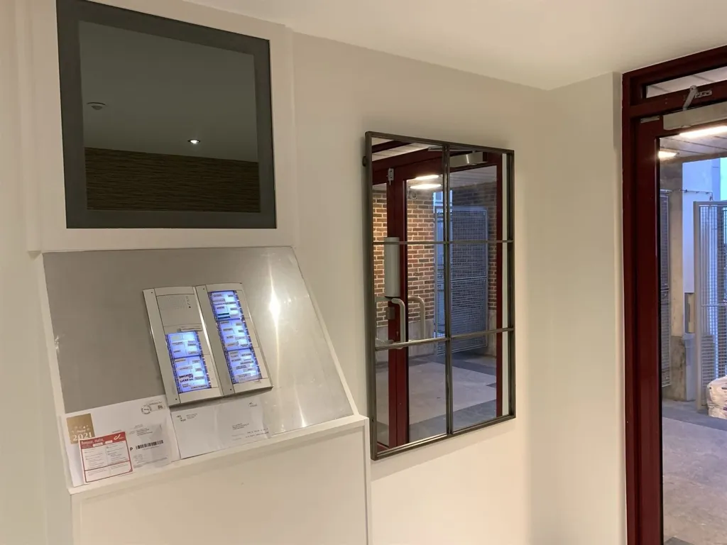 Ingresso - Duplex with High Ceilings near Squares District