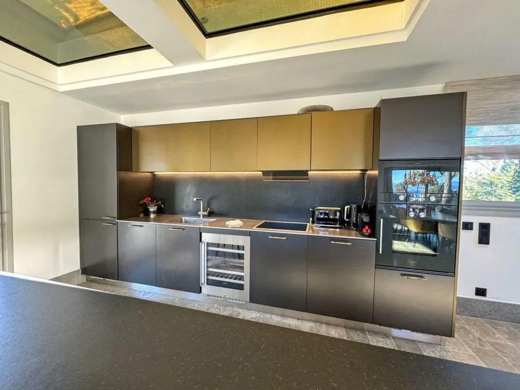 Kitchen - 1950s Villa with Sea View in Cap d'Antibes