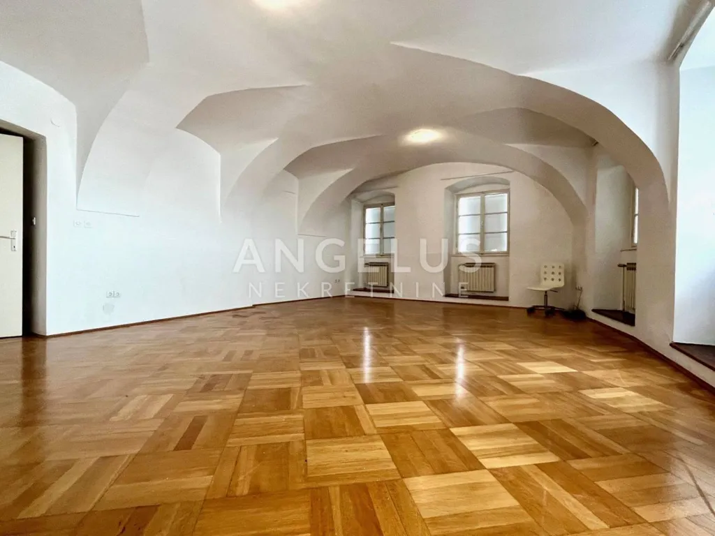 Séjour - Four-Bedroom Apartment in Historic Zagreb
