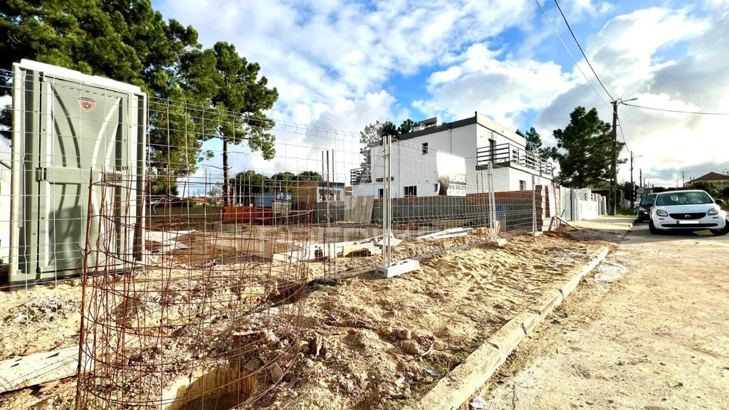 Jardin - Contemporary Detached House in Pinhal General