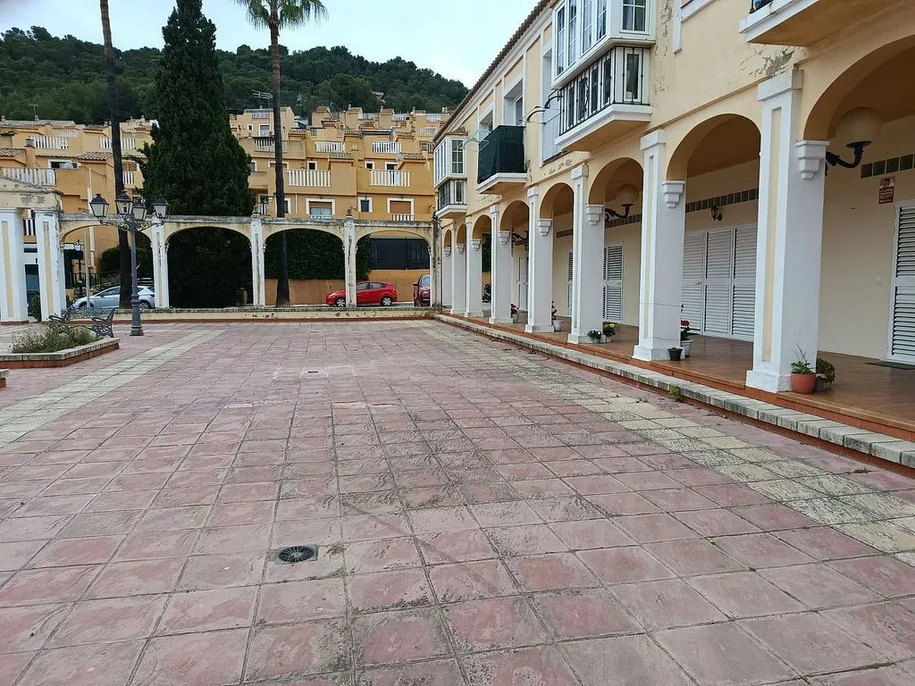 Jardin - Apartment with Pool in El Bosque, Chiva