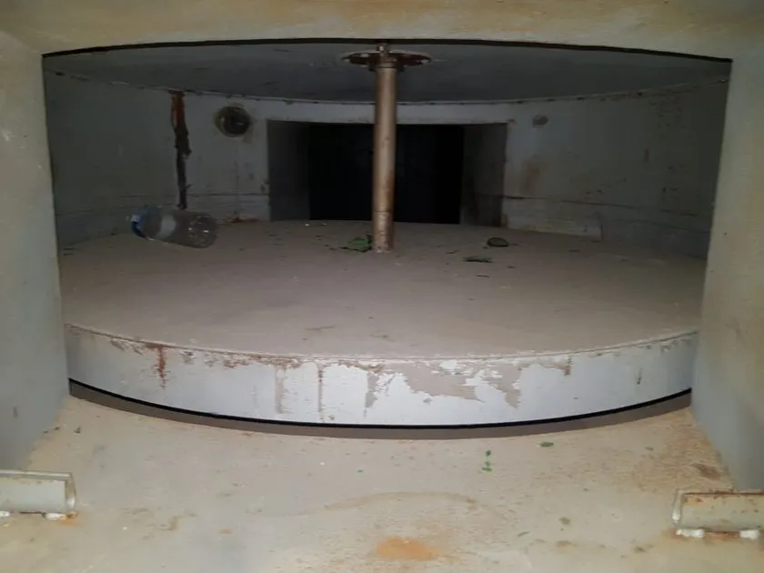Garaaž - Restaurant for Renovation in Santibáñez el Alto