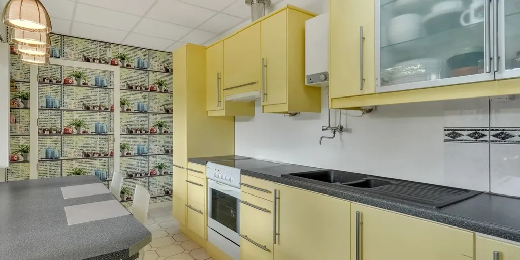 Cuisine - Maison à Demi-Étage avec Jardin à Hasselt